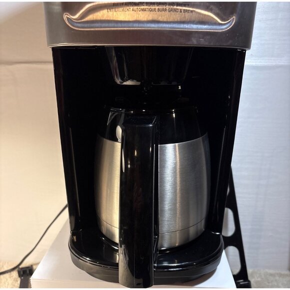 Cuisinart Fully Automatic Burr Grind & Brew Coffee Maker DGB-950BC - Picture 4 of 16